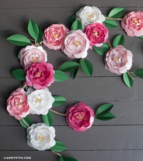 Photo Credit: http://liagriffith.com/diy-metallic-paper-camellias/